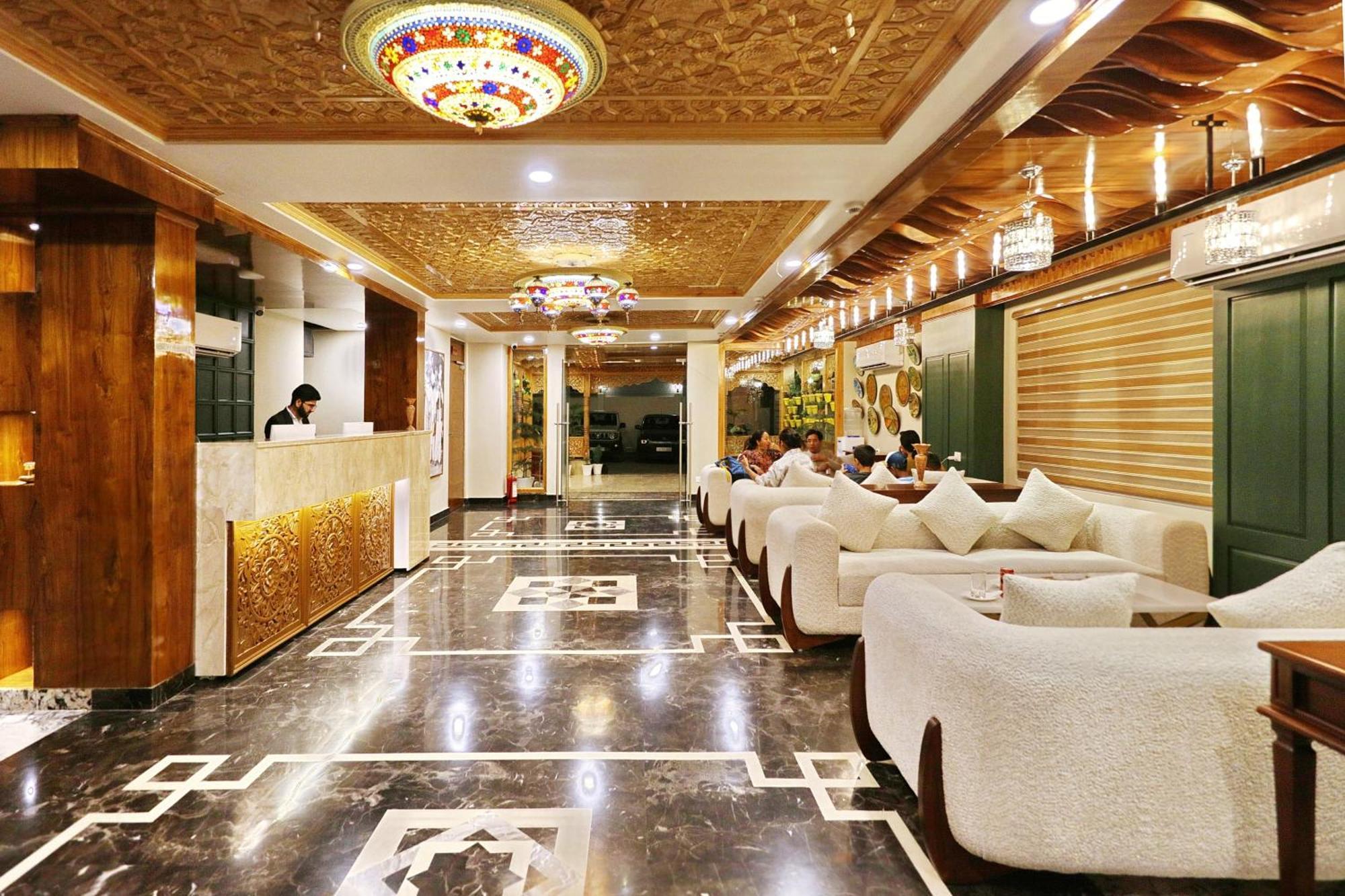 Hotel Blanco Srīnagar 외부 사진