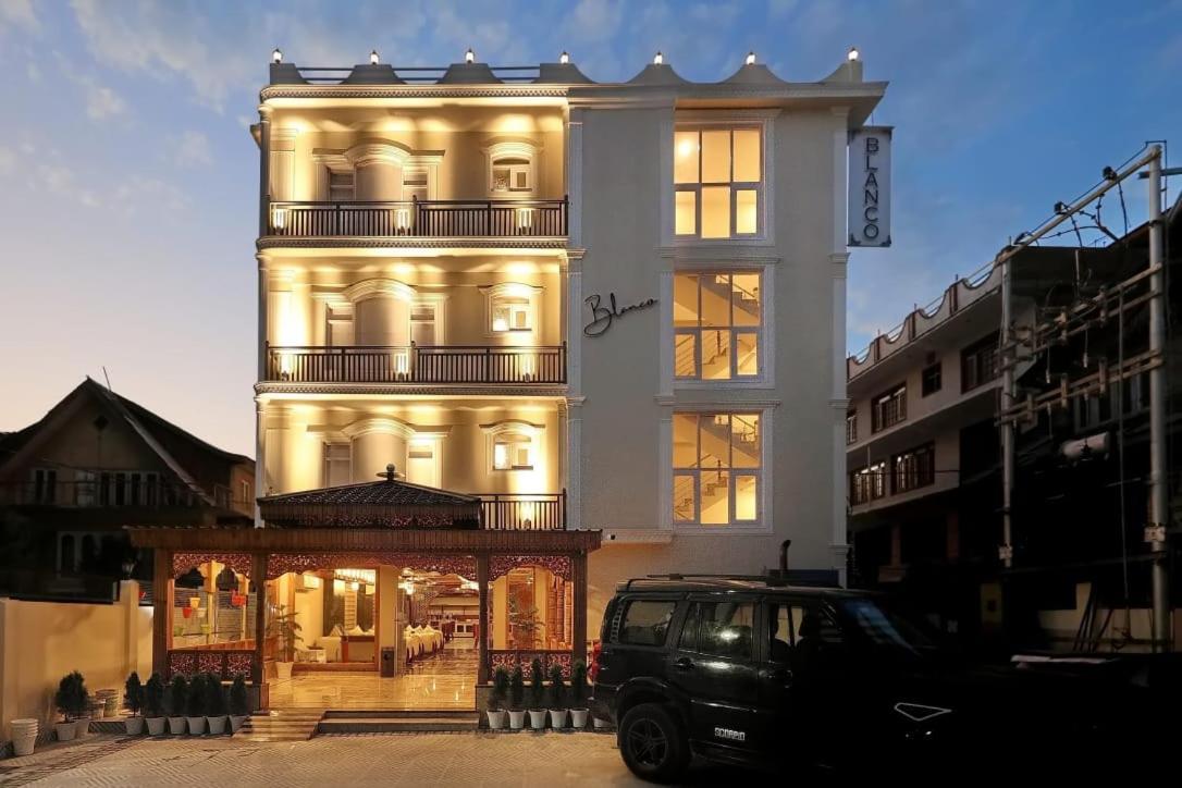 Hotel Blanco Srīnagar 외부 사진